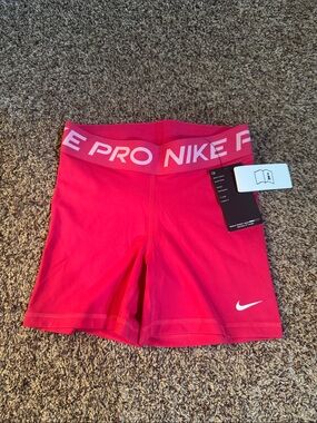 Nike Pro Women's PinkShorts